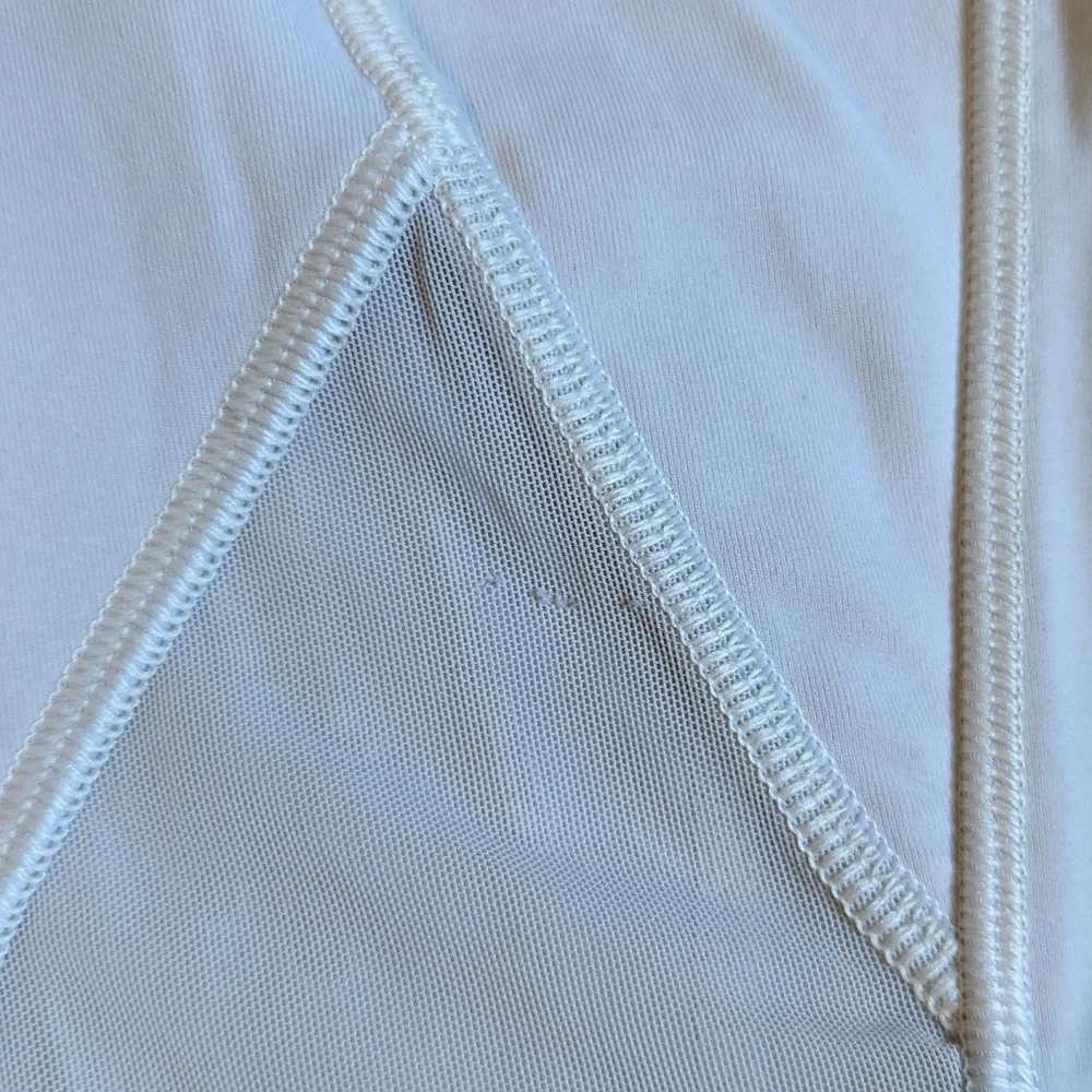 Lululemon Crop Leggings - Picture 3 of 6